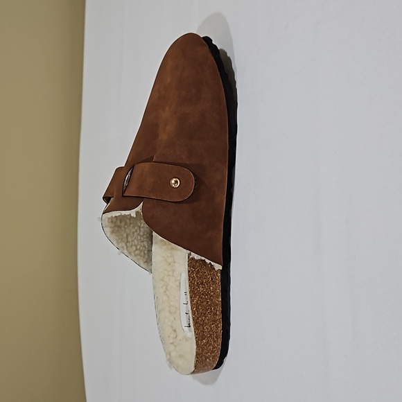 Size 8, Nicole Miller Brown Faux Fur Clogs - Picture 7 of 12